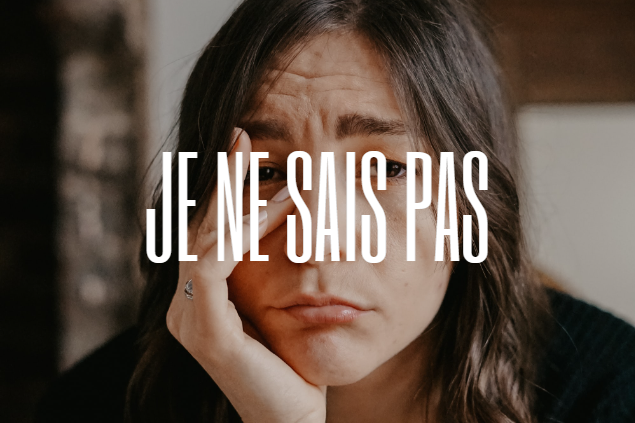 Femme souffrant de troubles digestifs et d’intolérances alimentaires